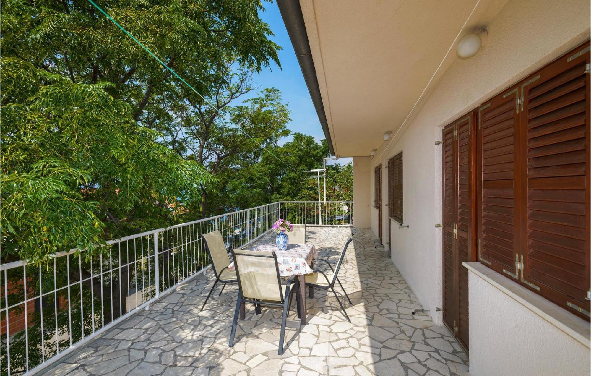 3 Bedroom Beautiful Apartment In Senj Senj  Extérieur photo