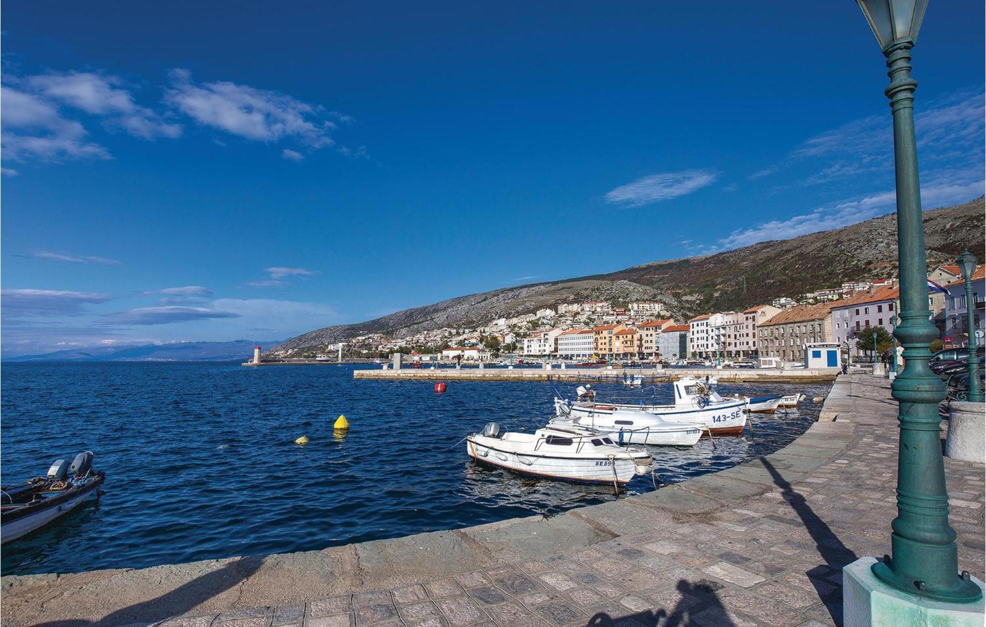 3 Bedroom Beautiful Apartment In Senj Senj  Extérieur photo